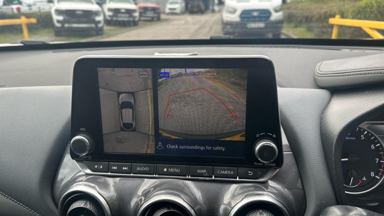 Nissan Juke 1.0 DiG-T 114 Tekna 5dr Petrol Hatchback